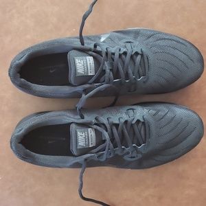 Womens size 11.5 nike training sneakers